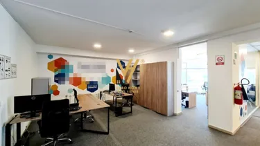 Foto di office in vendita Selvia, Tiranë