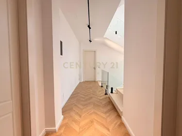 Zdjęcie vila na sprzedaż Mjull Bathore, Tiranë